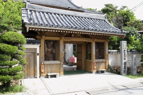 沖縄県　だるま寺　西来院