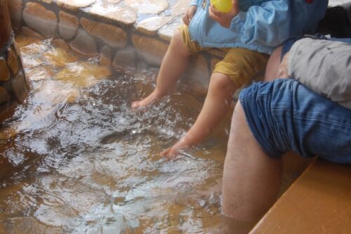 赤ちゃんは温泉に入って大丈夫？