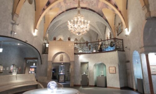 ガラスの森美術館