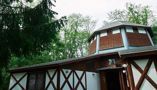 軽井沢　絵本の森美術館