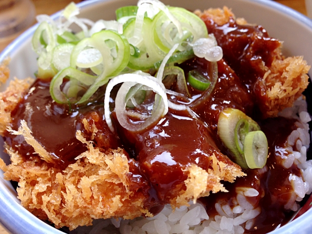 熱田神宮近くの味噌カツがおいしいお店