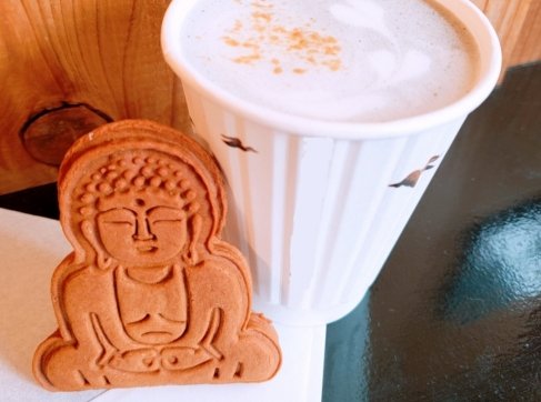 大仏ビスケットとコーヒー