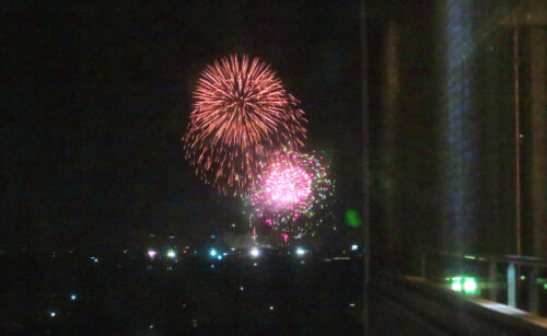 赤ちゃん連れなら宿から見る花火がおすすめ